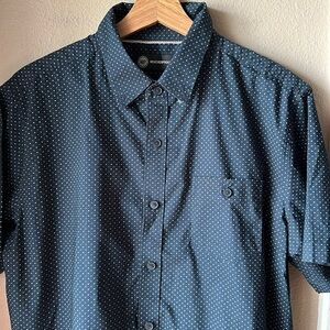 WEATHERPROOF Men’s Short Sleeve Polka Dot Button Down Shirt